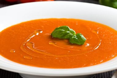 Pečená tomatová polévka				